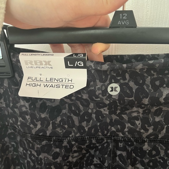 High Rise Cheta Print Leggings - Picture 6 of 8